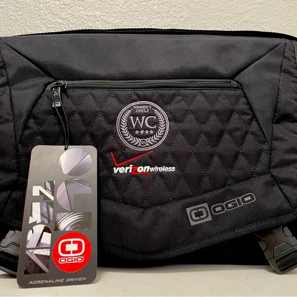 🆕 OGIO Vamp M Covert Black Laptop Case Messenger Bag - Verizon Wireless logo